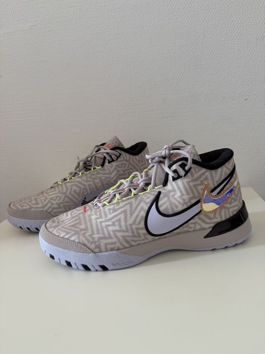 Nike Lebron NXXT genisus platinium violet