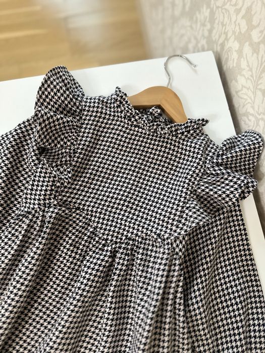 Стильні, теплі сукні Zara ,на флісі Next розмір 3-4 роки 98-104