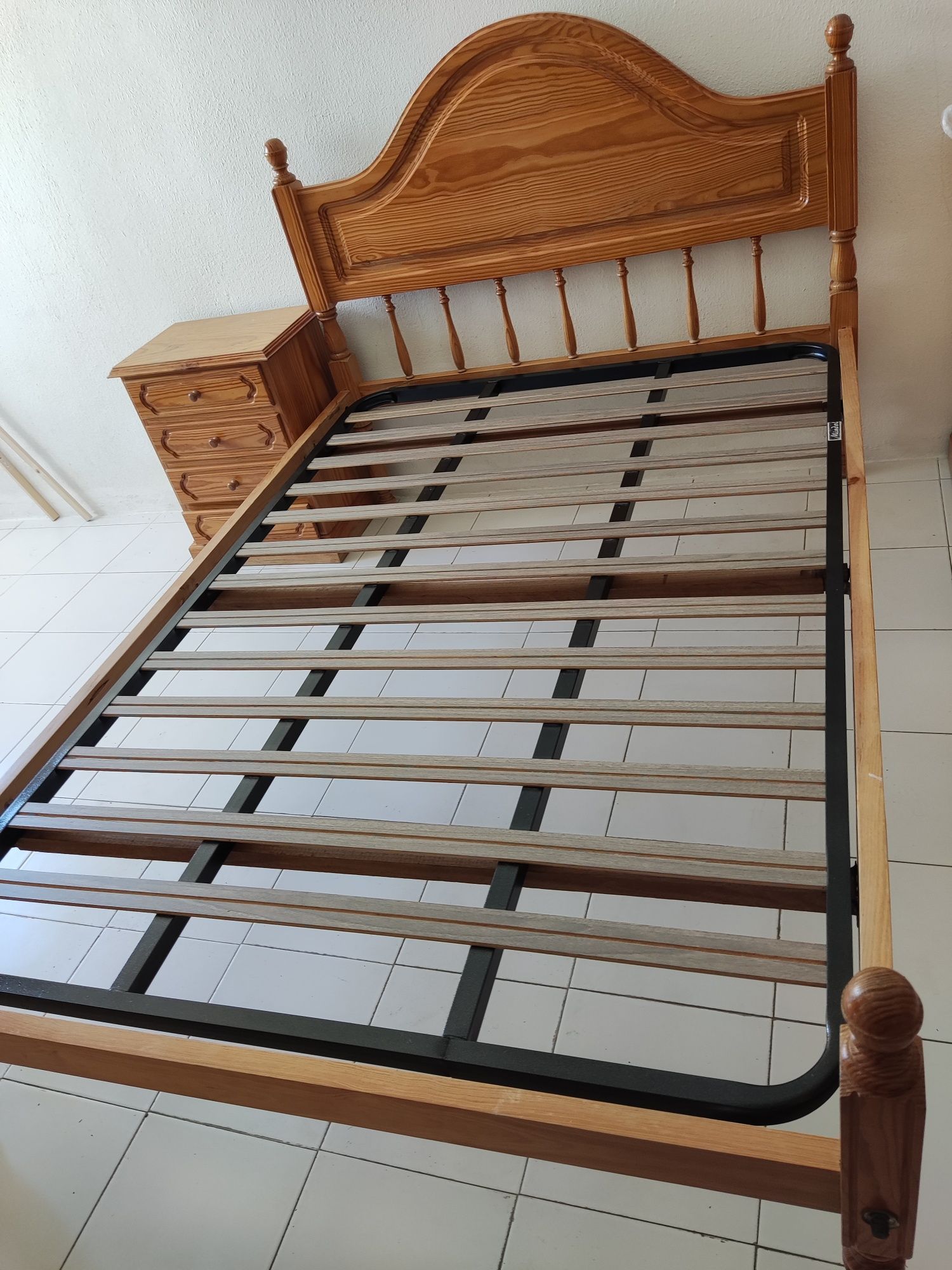 Cama casal madeira maciça pinho mel