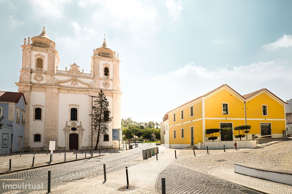 Edifício hoteleiro à venda