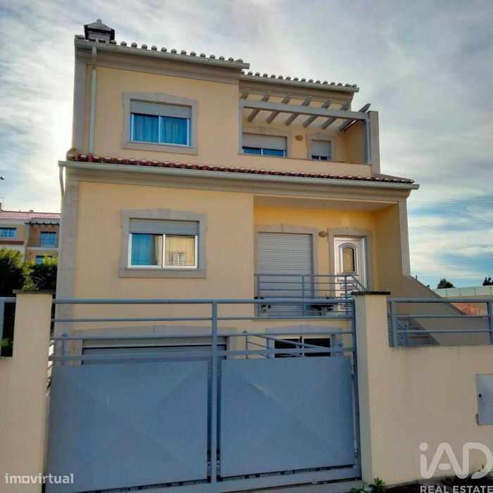 Casa / Villa T3 em Caldas da Rainha - Santo Onofre e Serra do Bouro de