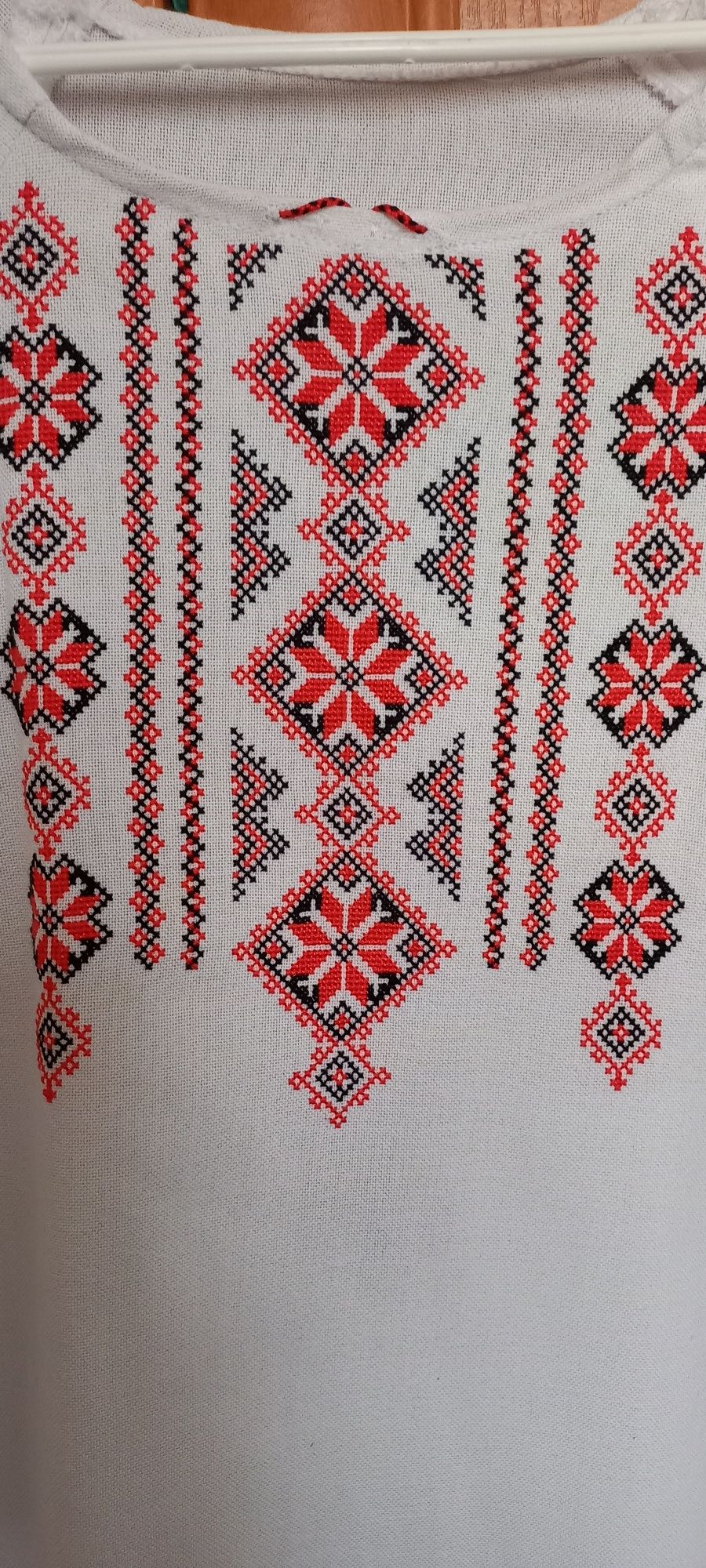 Сорочка  вишита хрестиком