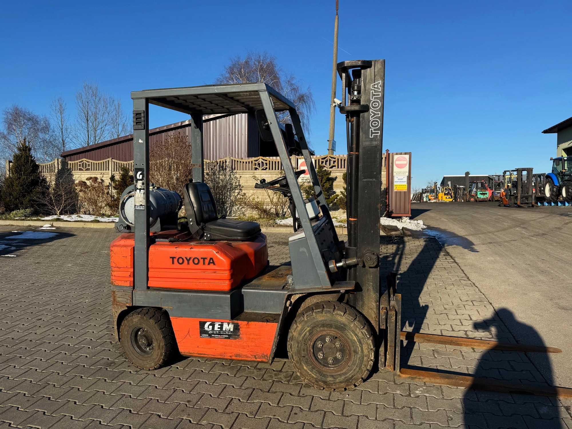 wózek widłowy TOYOTA 5FGF18 LPG przesuw 1800kg 3.30m automat 9200mtg