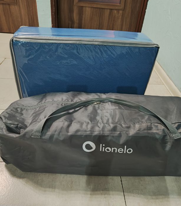 Łóżeczko turystyczne z dodatkowym materacem