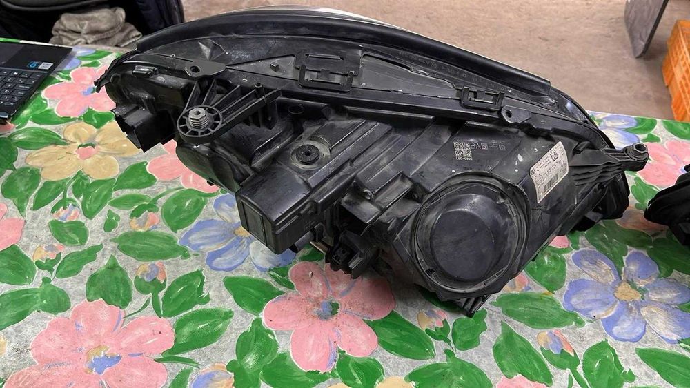 Par Faróis Mercedes Benz W212 (Intelligent Light System)