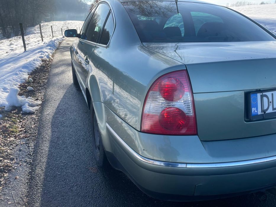 Sprzedam samochód Volkswagen Passat B5 2001 rok diesel.