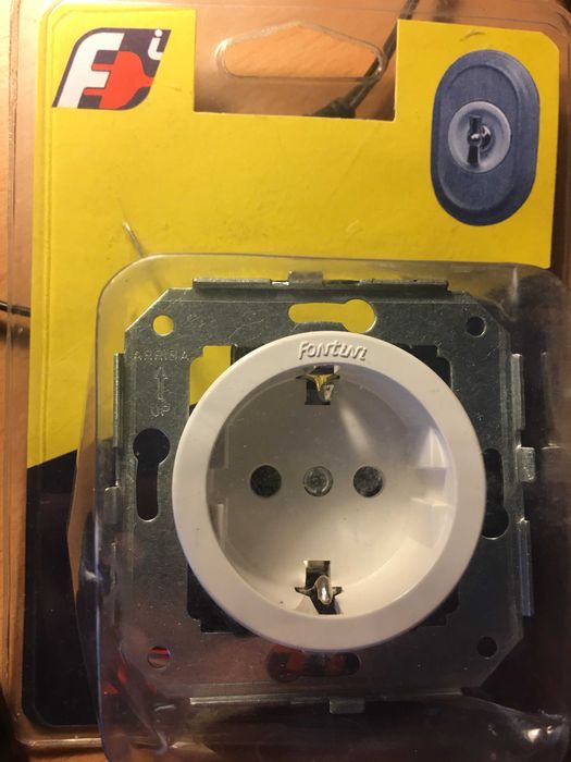 Tomadas eléctricas Fontini