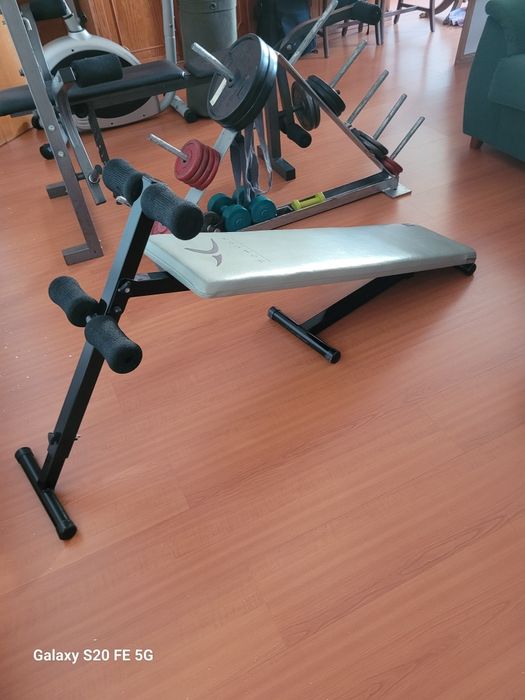 Equipamento de musculação, treino