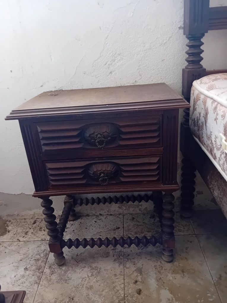 Quarto de casal em otimo estado completo