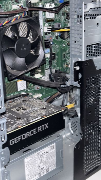 PC Gaming HP Victus TG02-0090NP + AOC 24G4X