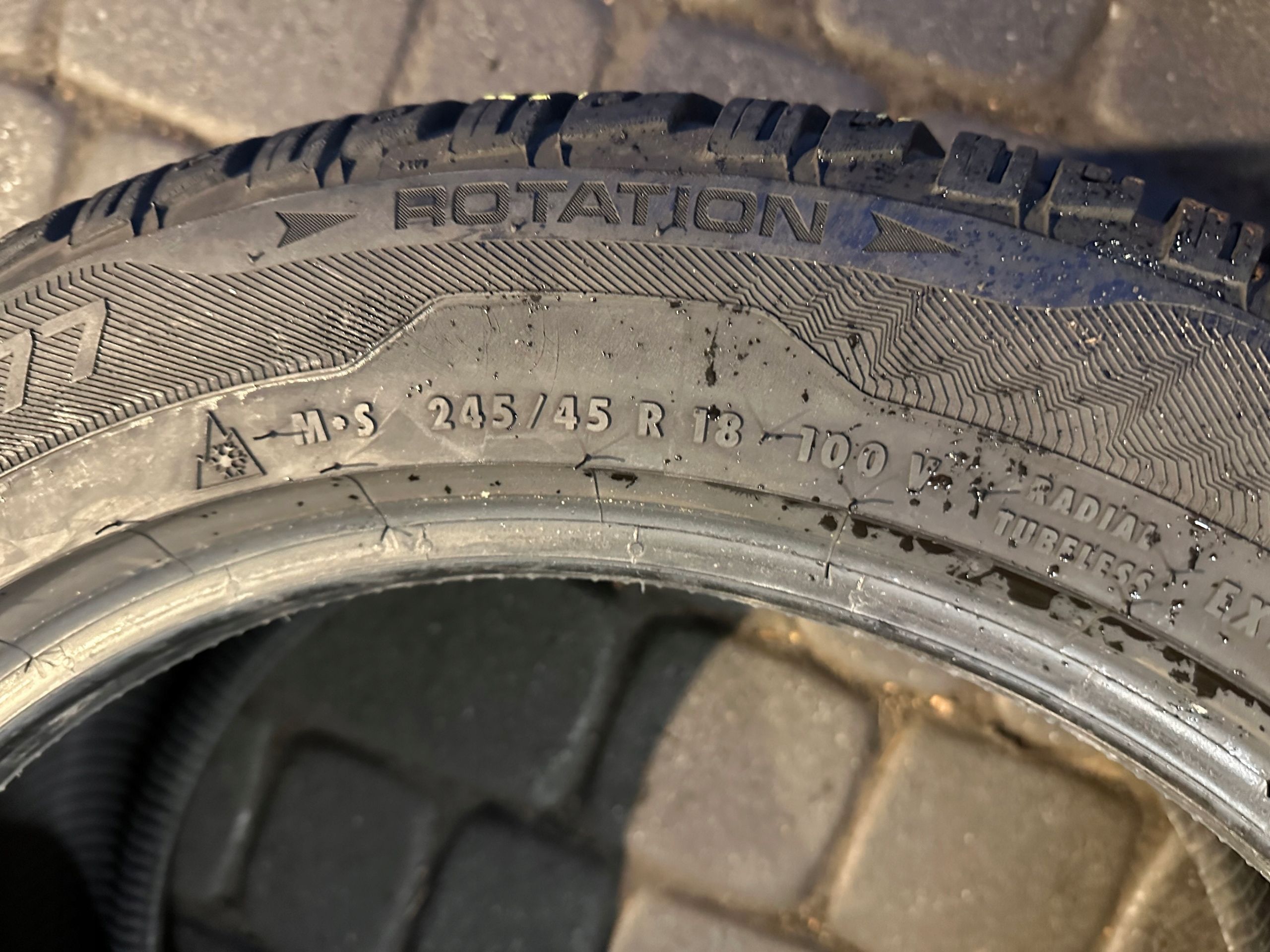 JAK NOWE Opony Uniroyal MS plus 77 - 245/45/18