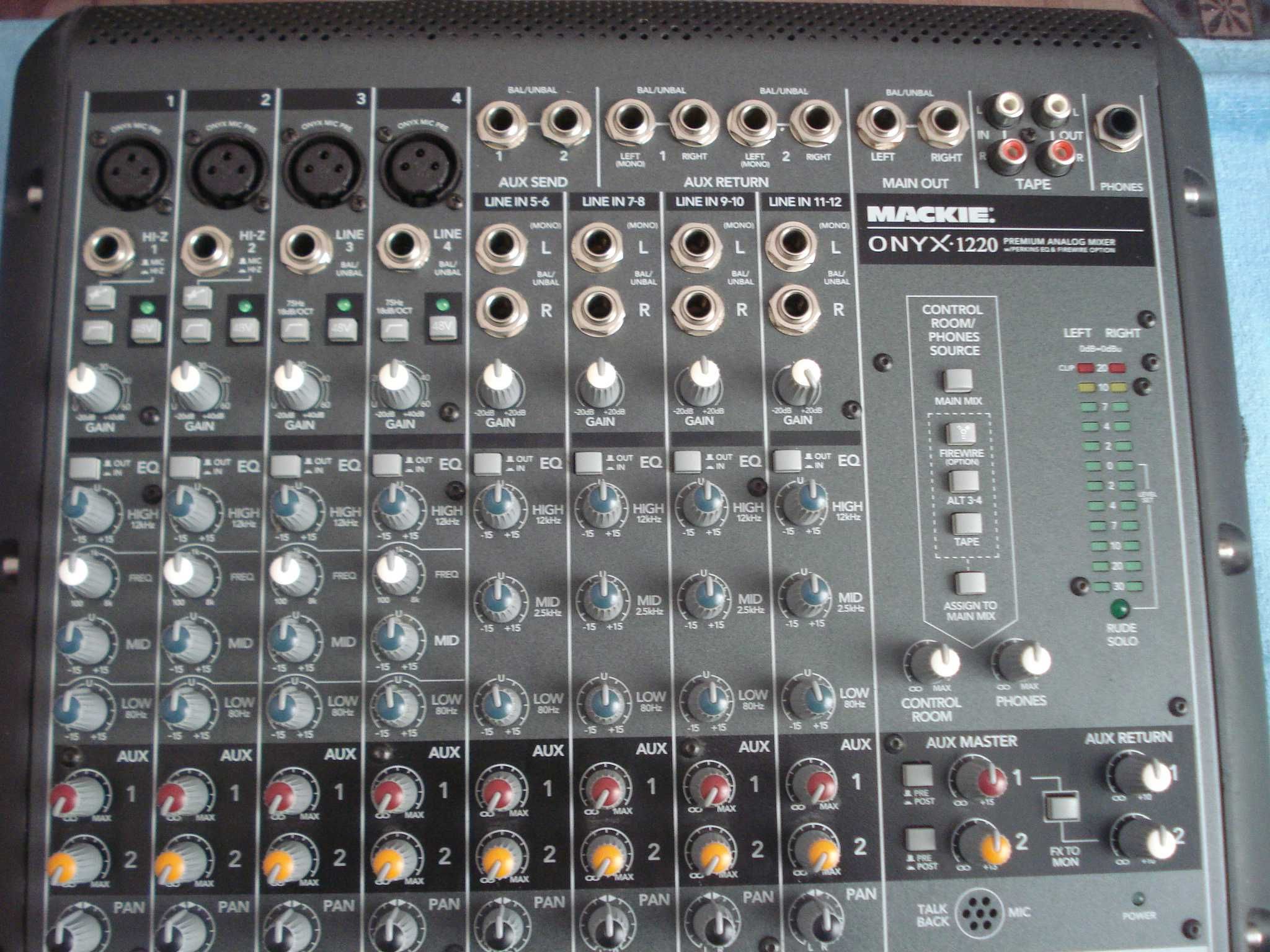 Мікшер "Mackie" Onyx 1220
