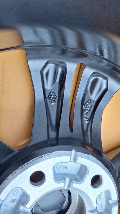 Nowe Alufelgi 5x114,3 R16 Renault Trafic Vivaro Megane Kadjar Scenic