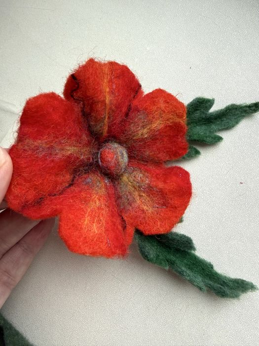 Квітка з вовни , мокре валяння