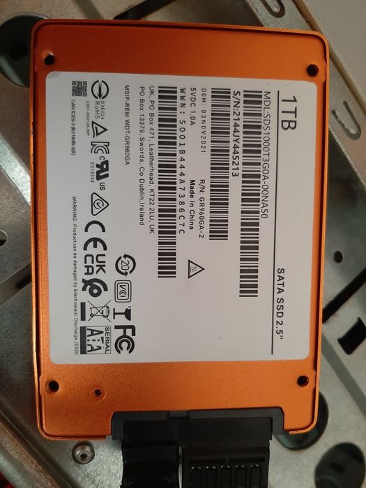 Komputer Windows pro 11  1TB SDD z monitorem klawiaturą I myszką