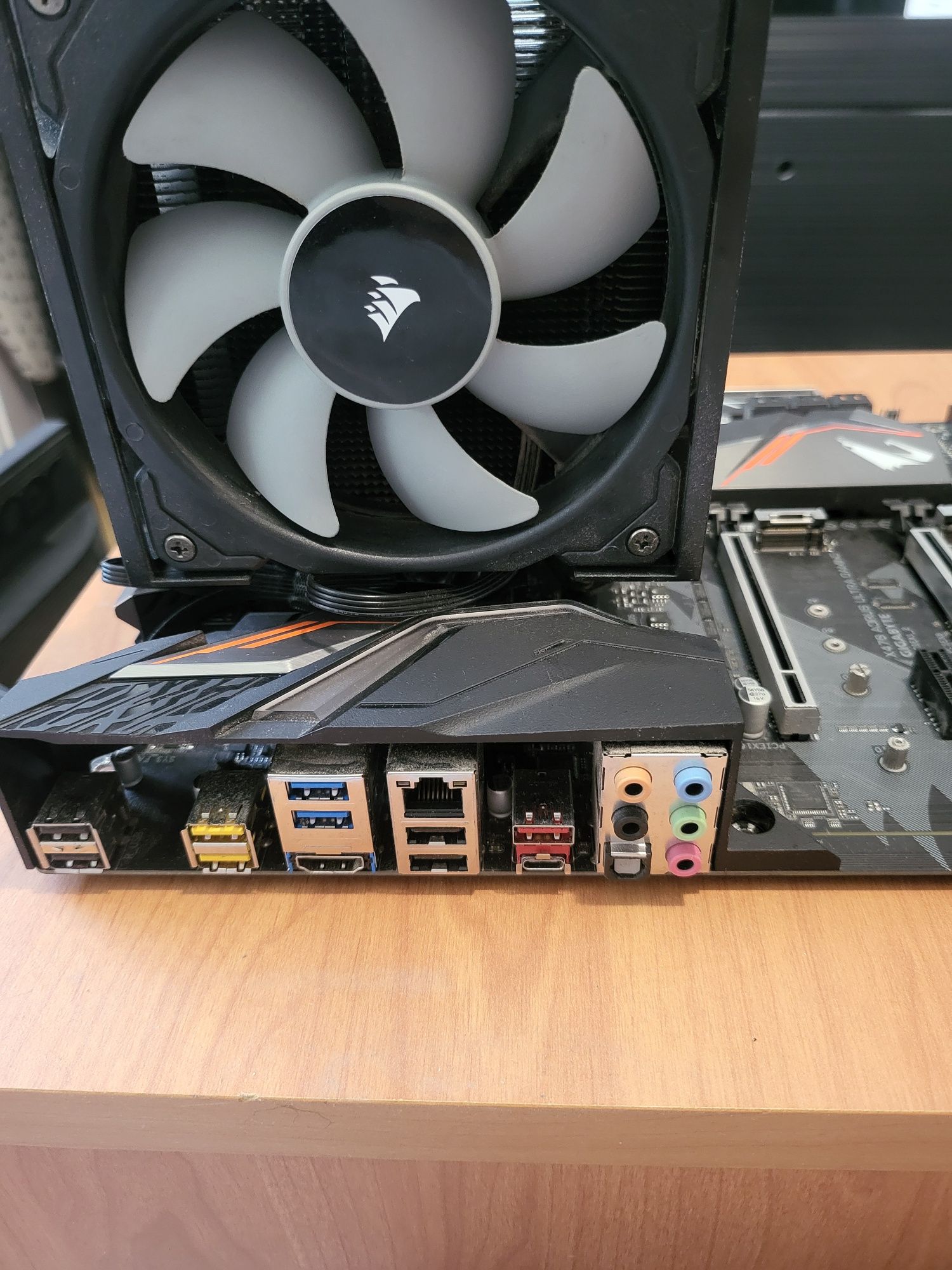 Ryzen 5 5600, X470 Aorus Ultra Gaming, 16Gb DDR4