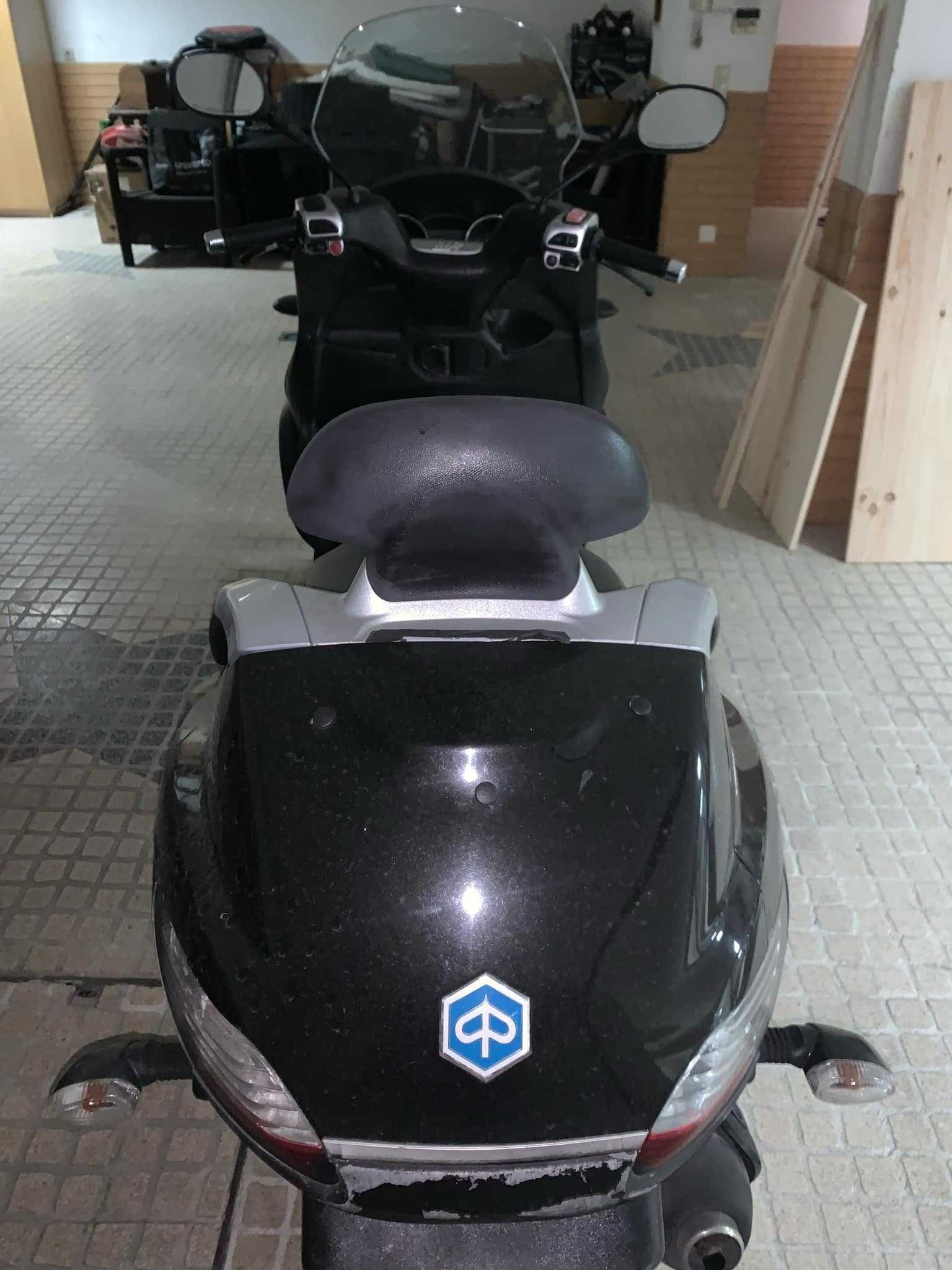 Piaggio MP3 250 LT