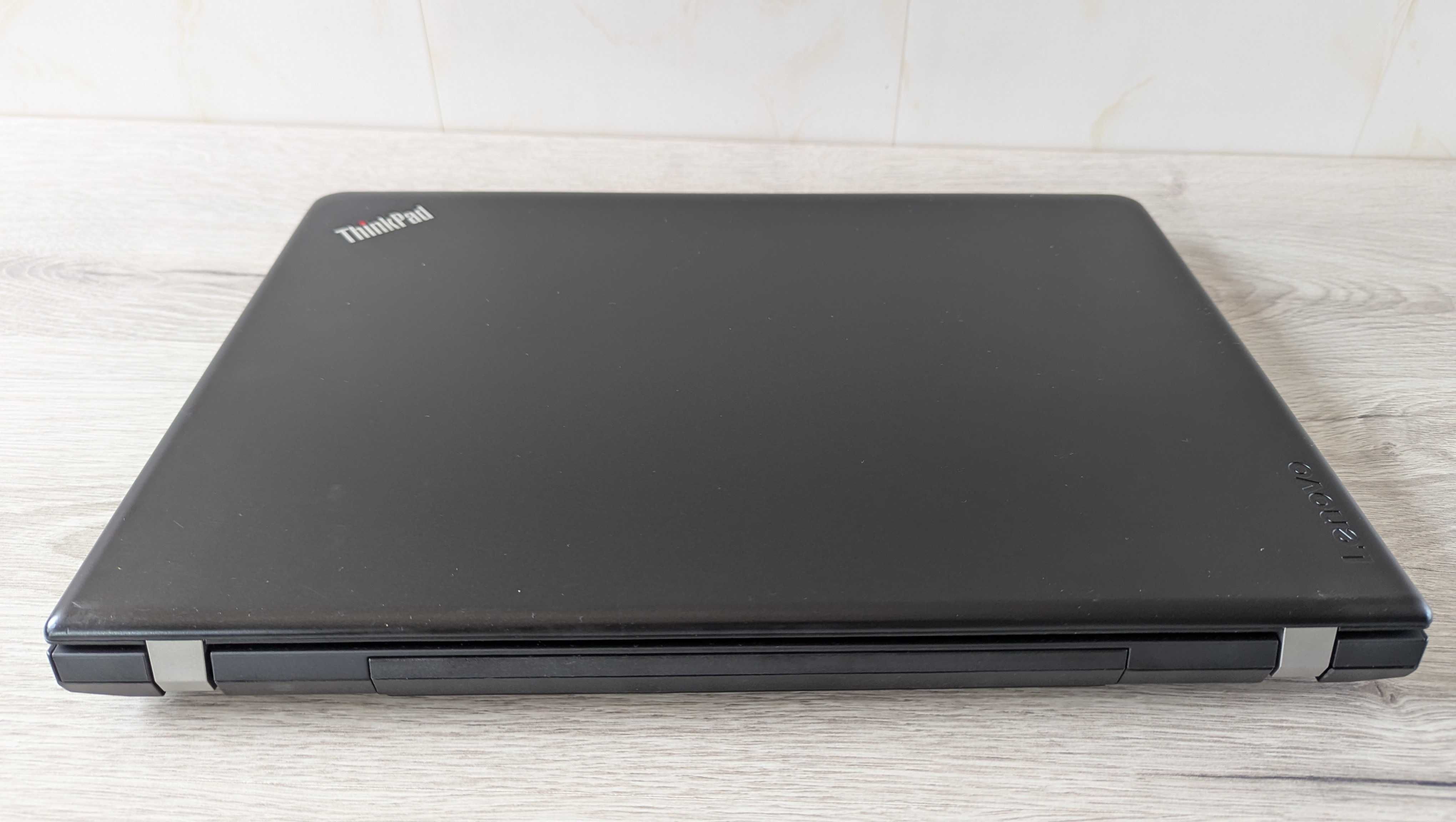 Lenovo ThinkPad E570 15'6 IPS/i5-7200U/8GB DDR4/