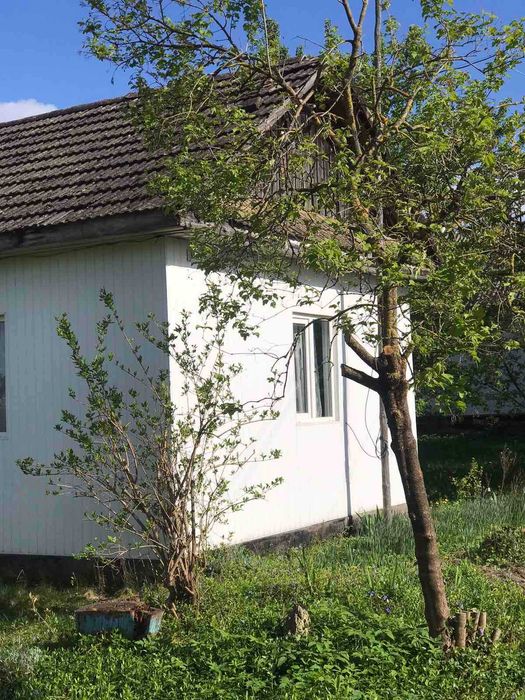 продається будиночок