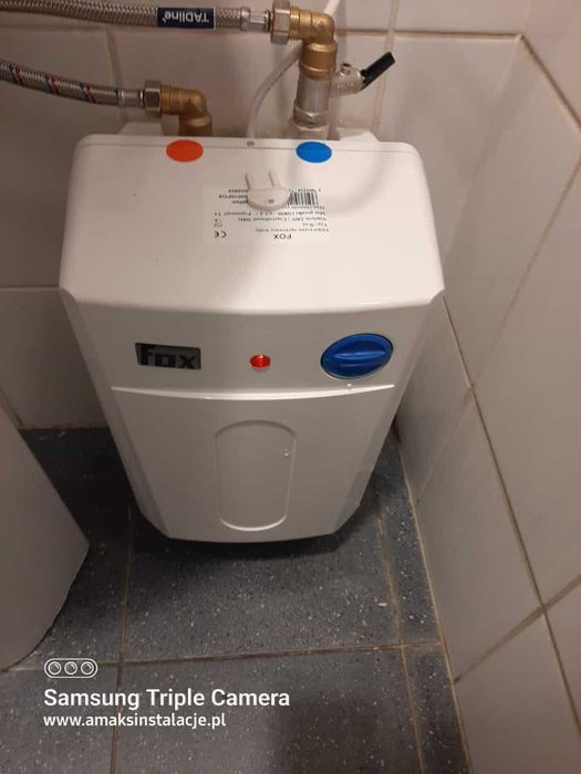 Oferuje uslugi hydrauliczne