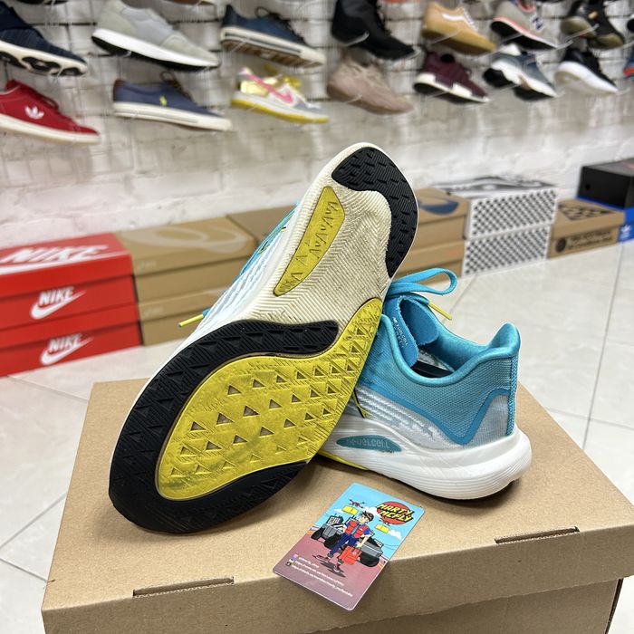 Жіночі кросівки New Balance FuelCell для бігу 40 р спортивні легкі бу