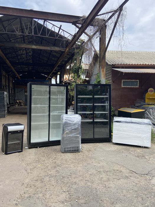 Холодильный шкаф Витрина для напитков Регал Морозилка Барный холодос