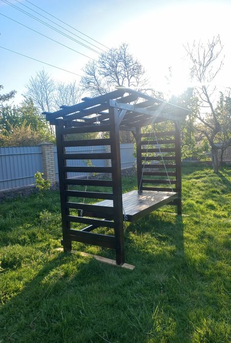 Гойдалка дерев'яна