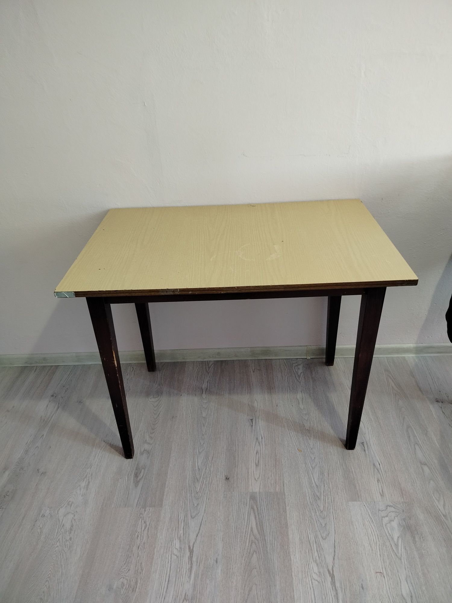 Stół 90 cm x 58 cm