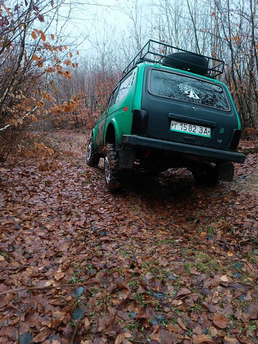 Продам ниву підготовлена для офроуда