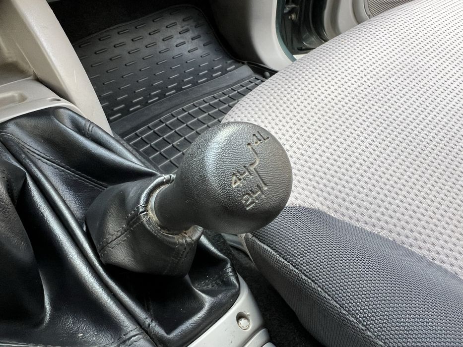 L200 Mitsubishi Пікап 4Х4 2.5 Турбодизель Механіка
