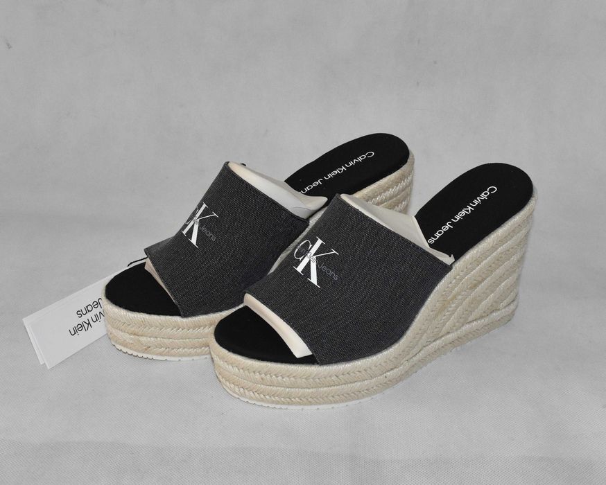 Calvin Klein Jeans espadryle czarne koturn wsuwane r.39