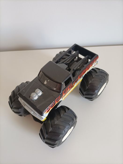 Jipe grande Hot Wheels