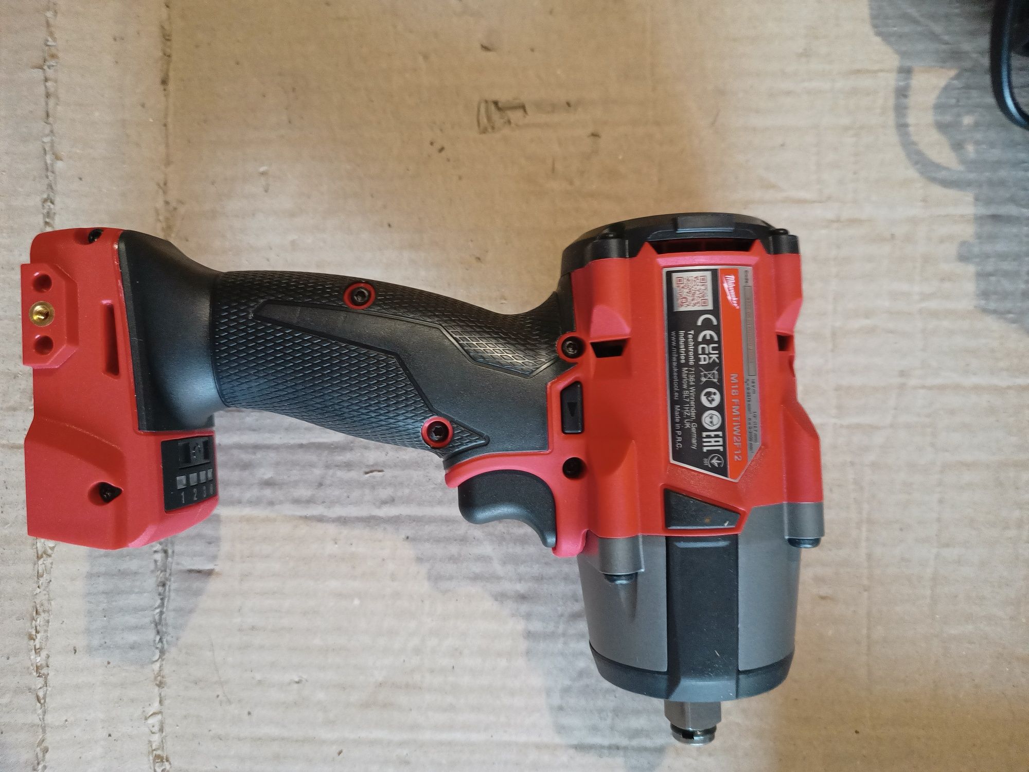 MILWAUKEE M18 ONEFHIWT 12. M18 FMTIW2F12 Milwaukee M18 B5 5.0 AH 2шт.