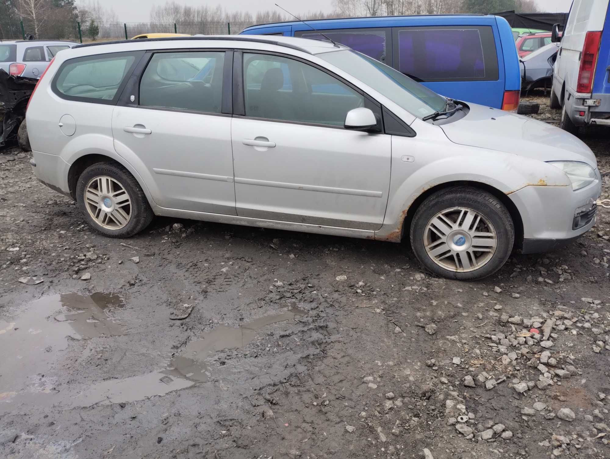 Ford Focus MK2 II Kombi 05 1.8 TDCI Wszystkie Części Lakier 03 Zderzak