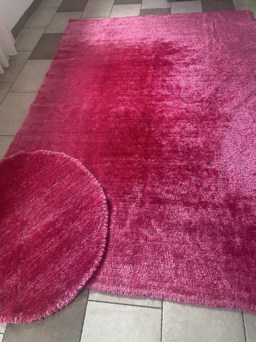 Carpete rosa mais tapete redondo rosa