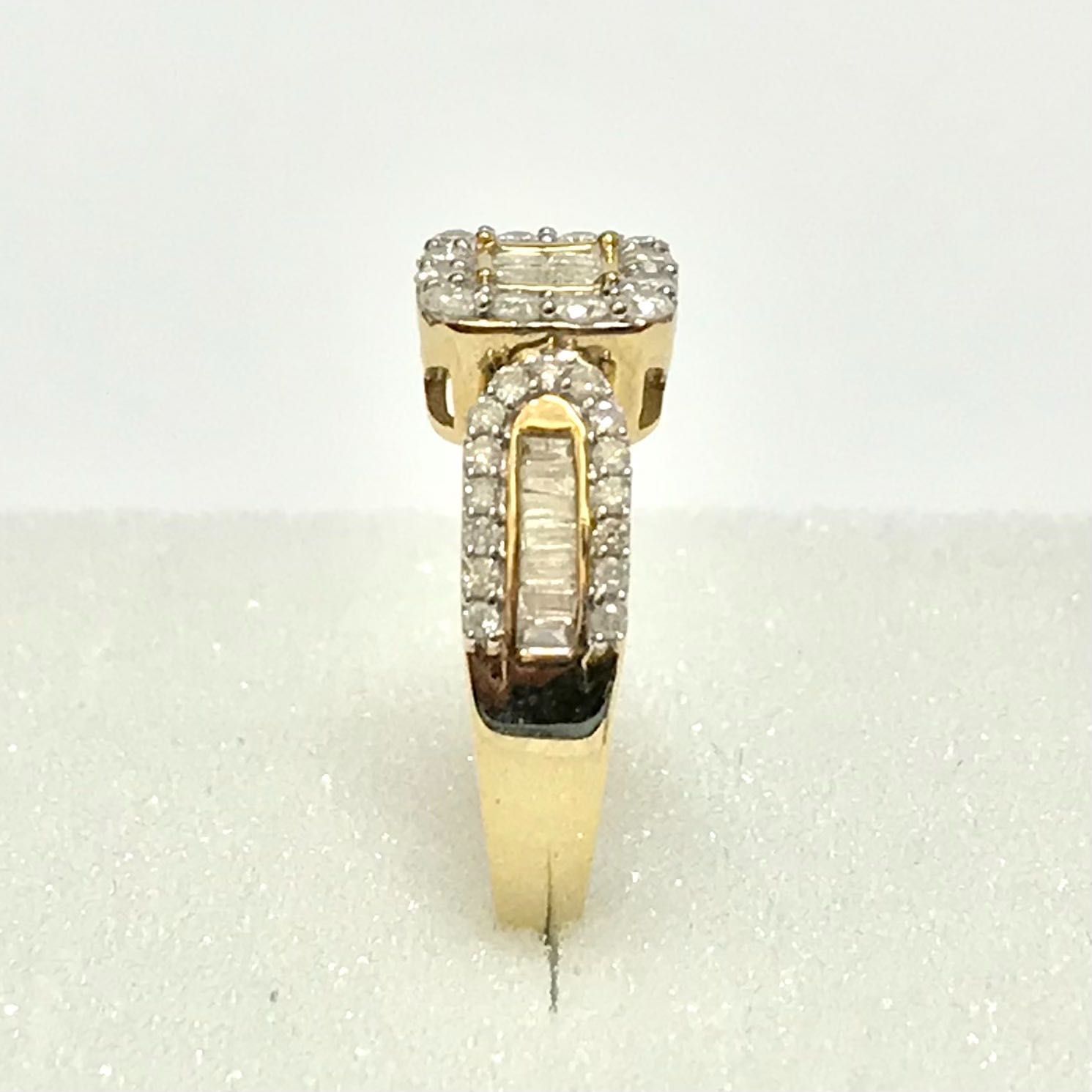 Złoty PIERŚCIONEK 9K cudowne BRYLANTY 0.75ct CUD