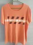 Pomarańczowy t-shirt