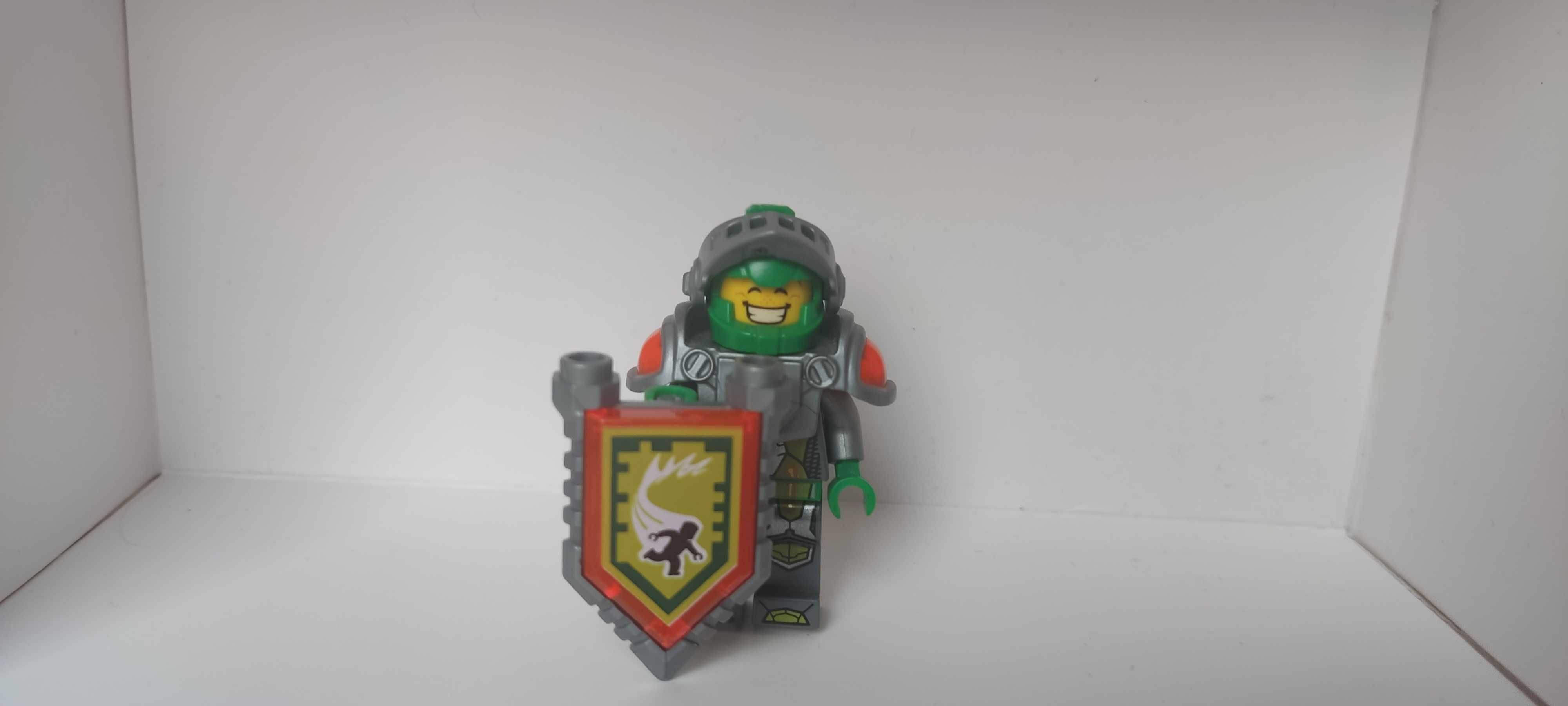 LEGO NEXO KNIGHTS Aaron, Axl, tarcze