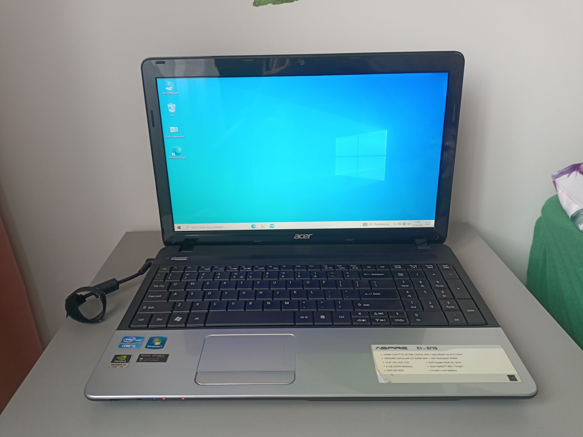 Laptop Acer Aspire e1-571g