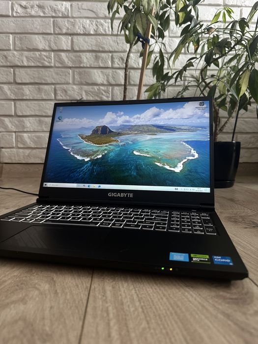 Laptop Gigabyte I5 12500h RTX 4050 32/1tb ssd