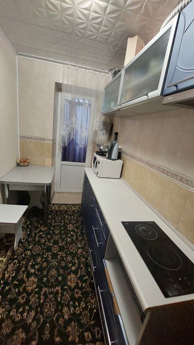 Продам 2к квартиру улСтроииелей7