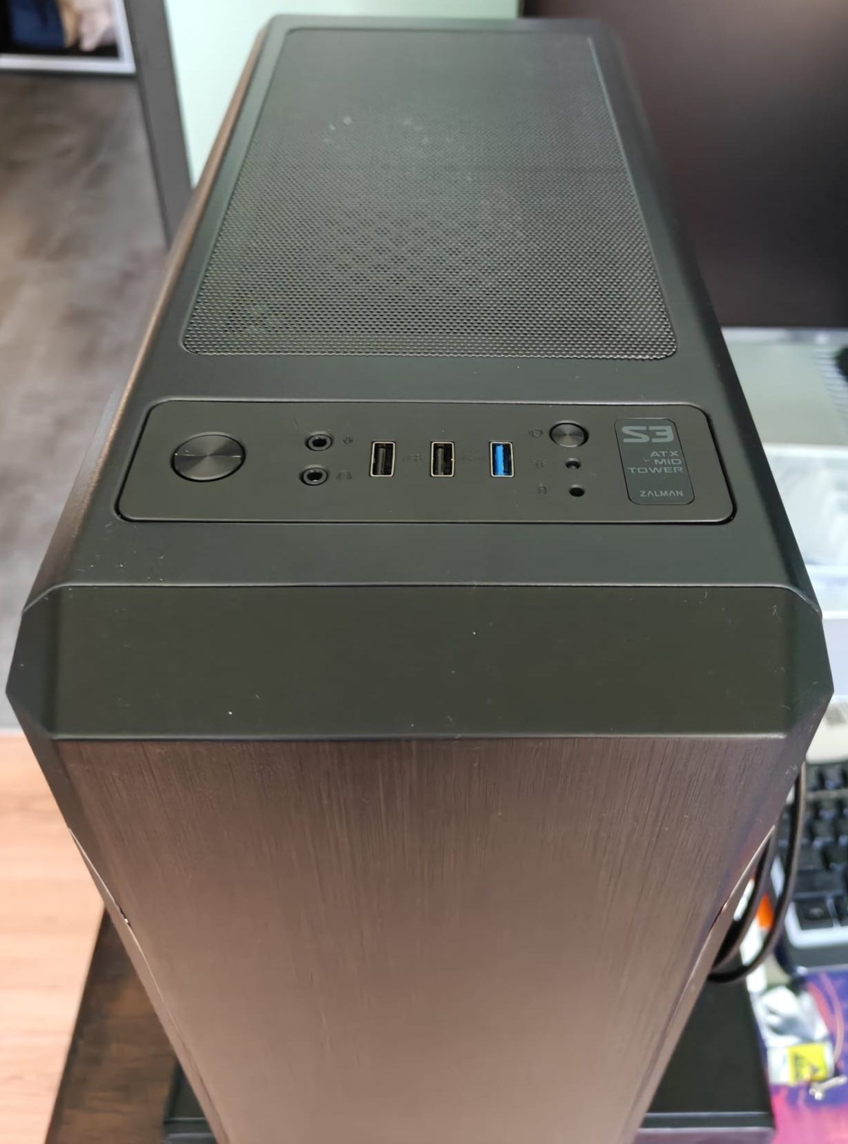 Komputer 12 rdzeni, 32 GB ddr4, RX 6600, m.2 500gb