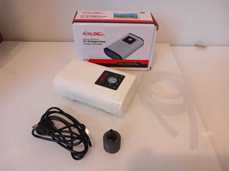 Акваріумний компресор на акумуляторі Xilong DC-318, 328