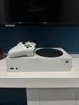 Sprzedam Xbox series S 512gb