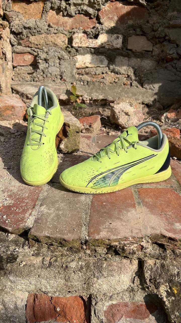 Buty piłkarskie PUMA Ultra Play IT korki halówki rozmiar 38,5