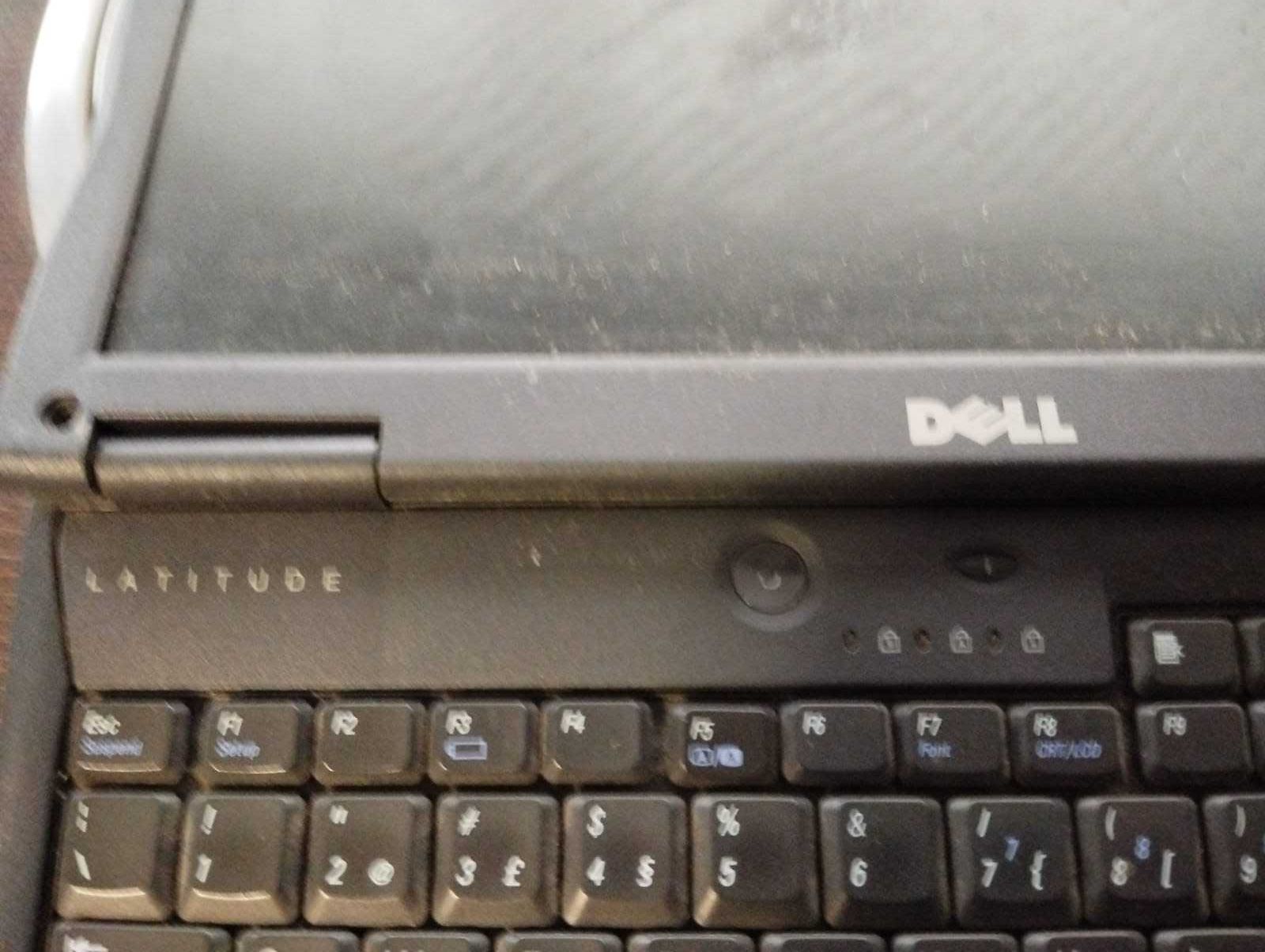 Portatil Dell Latitude C610 - avariado recuperar/para peças