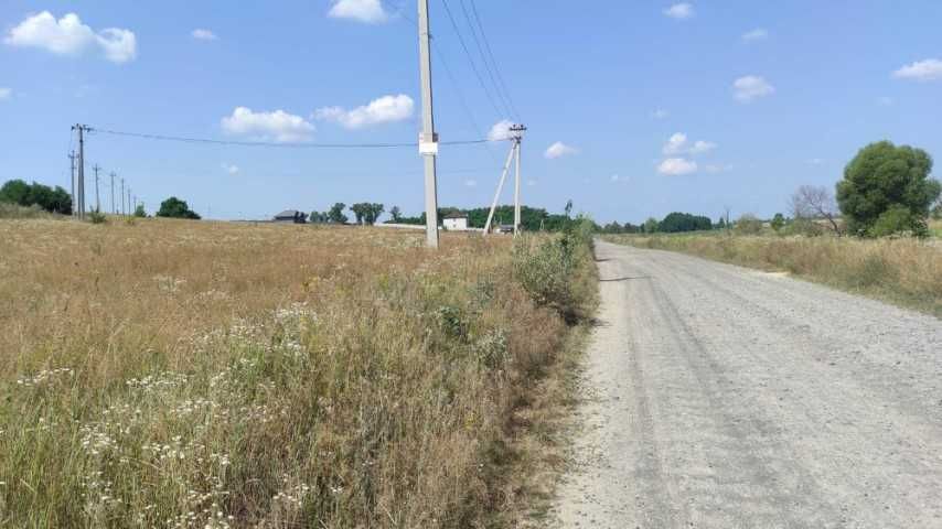 Продаж ділянки 11сот під будівництво. Біля озера.Виїзд на трасу. ID:40