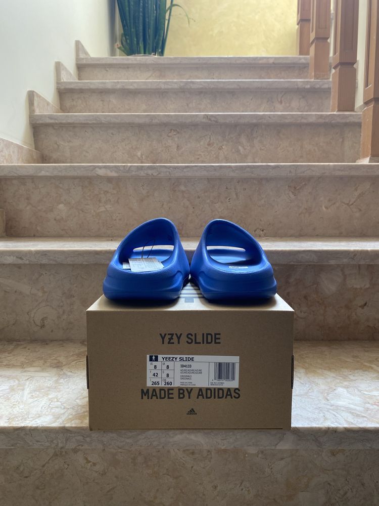 Yeezy Slide “Azure” 42