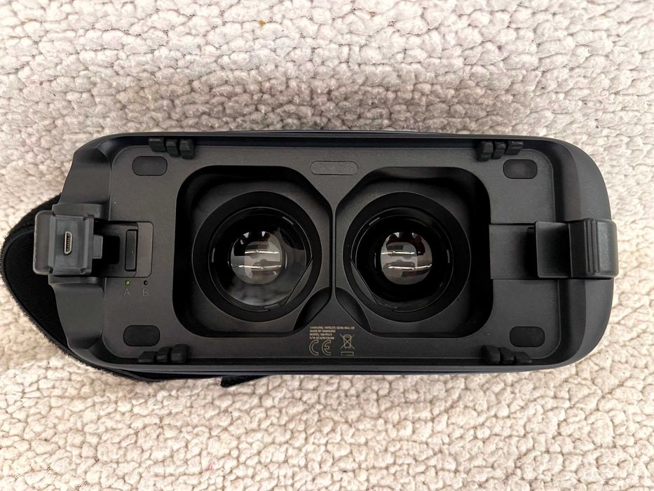 Samsung - Gear VR - SM-R323