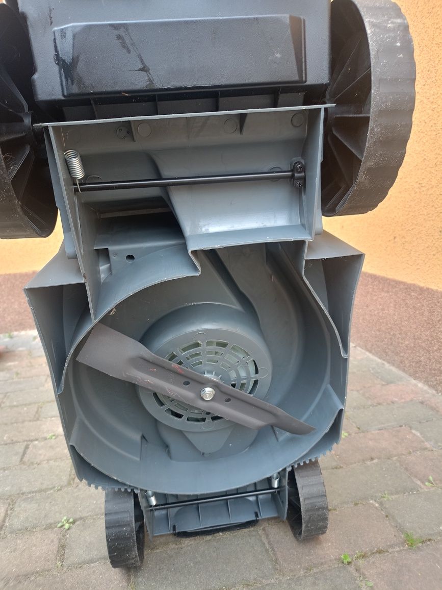 Kosiarka elektryczna Nowa